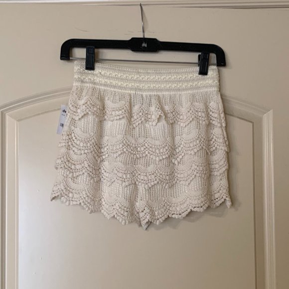 short - Picture 2 of 3